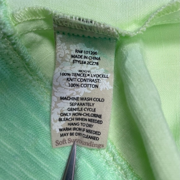 Soft Surroundings Bright Green Ruffle Sleeve Top Size Medium - Picture 8 of 8